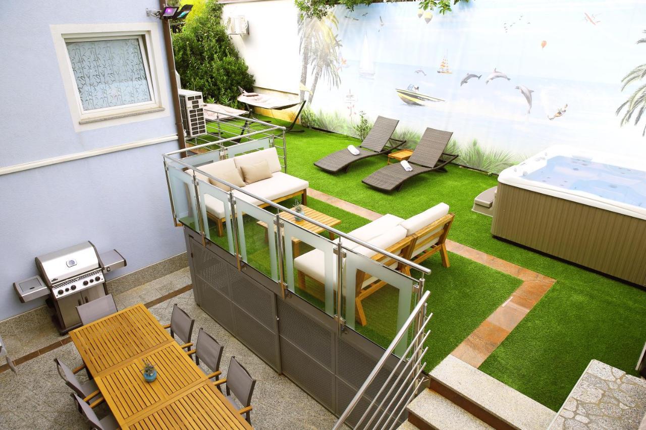 Villa Mit Whirlpool Fuer 32 Per 크리크베니카 외부 사진