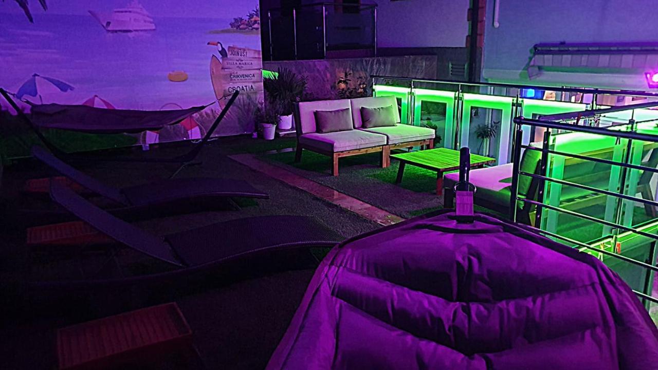 Villa Mit Whirlpool Fuer 32 Per 크리크베니카 외부 사진